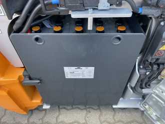 Muletto usato STILL RX20-14C | Nur 238 Bst. ELEKTRO DREIRADFRONTSTAPLER (13044702)
